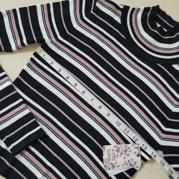 Pink Republic Ribbed Black Striped Crop Long Sleeve Sweater - Picture 3 of 11